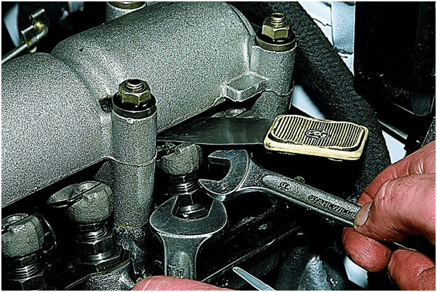 Válvulas de ajuste del carburador VAZ 2107.